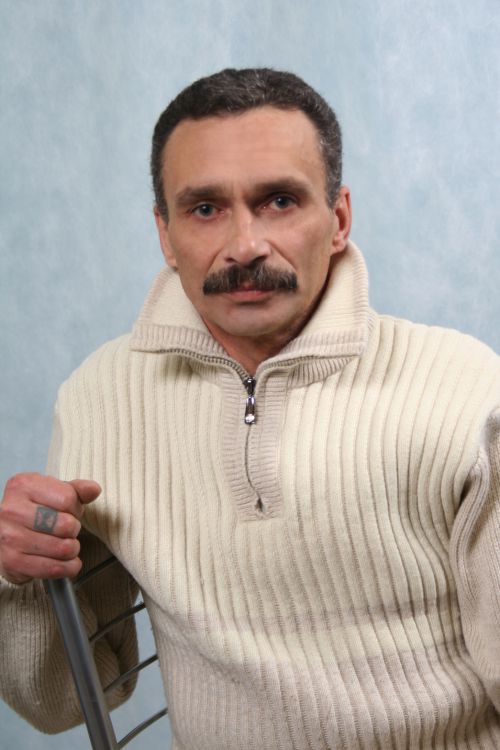 Виталий,68лет,Курган